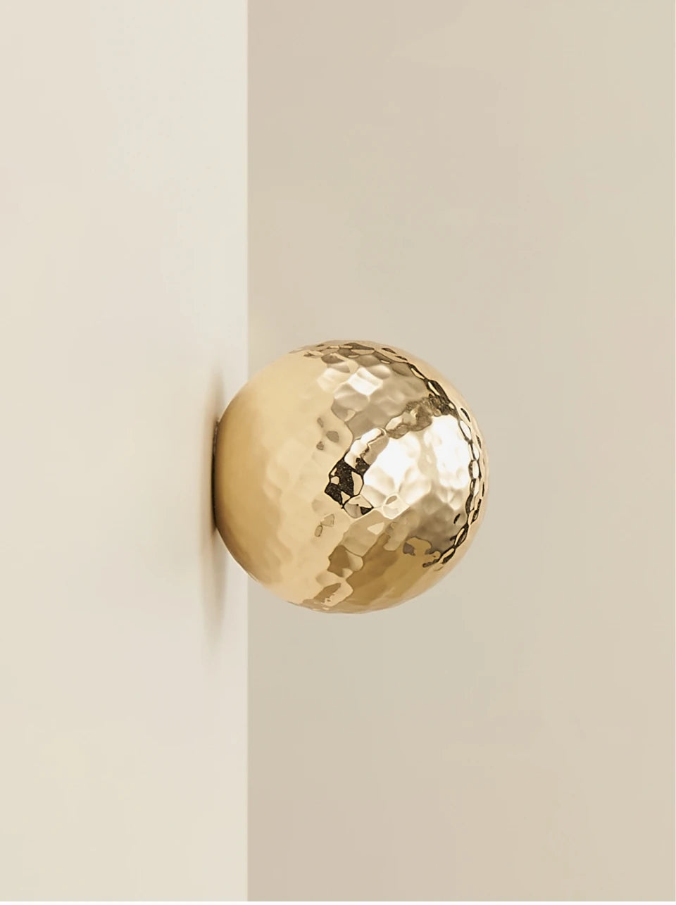 Brass Hammer Pattern Shiny Gold Ball Knob - Knobsy