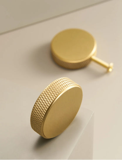 Knurled Round Exquisite Brass Anti-Slip Knob - Knobsy